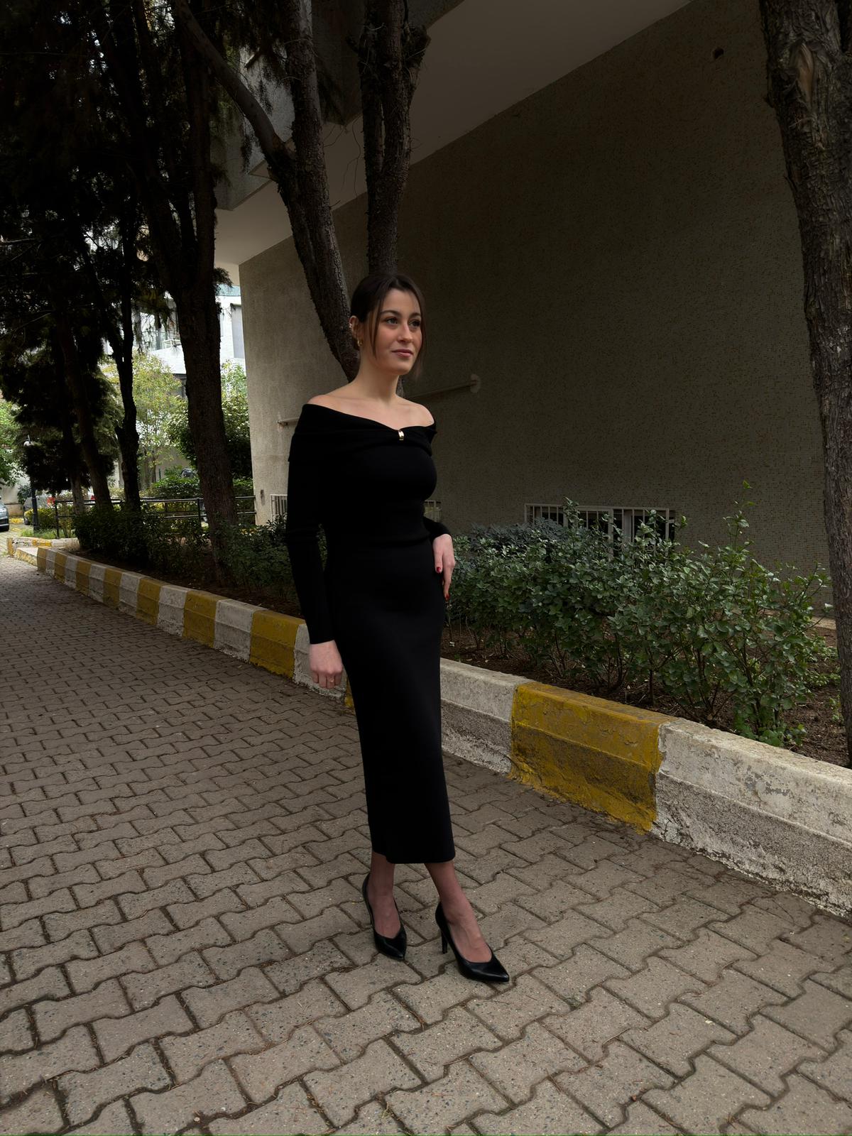 Kayık Yaka Toka Detaylı Elbise - Görsel 5